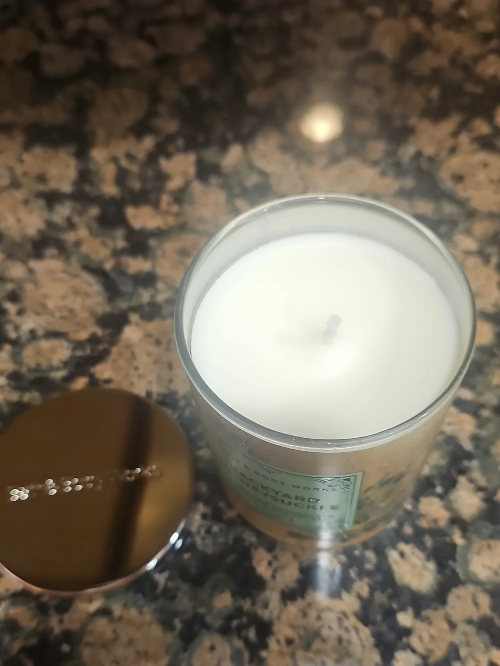 Bath & Body Works Backyard Honeysuckle Single Wick Candle